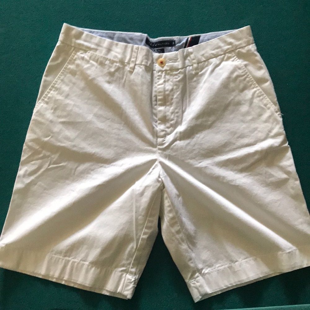 Tommy Hilfiger Classic fit white shorts